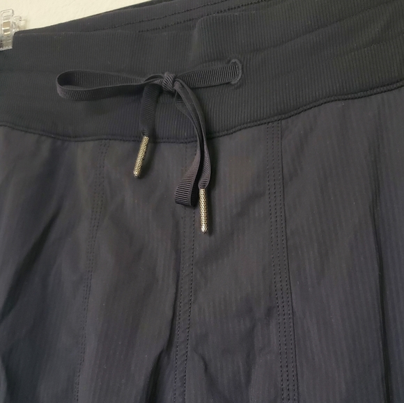 Lululemon Dance Studio Pants Black Unlined Size 8 - Picture 8 of 14